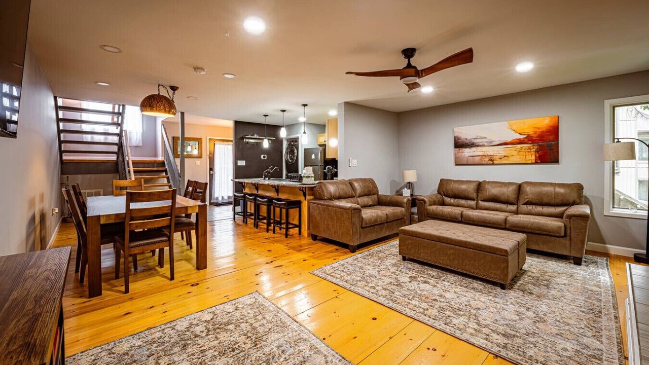 Photo of Livingroom in East Stroudsburg