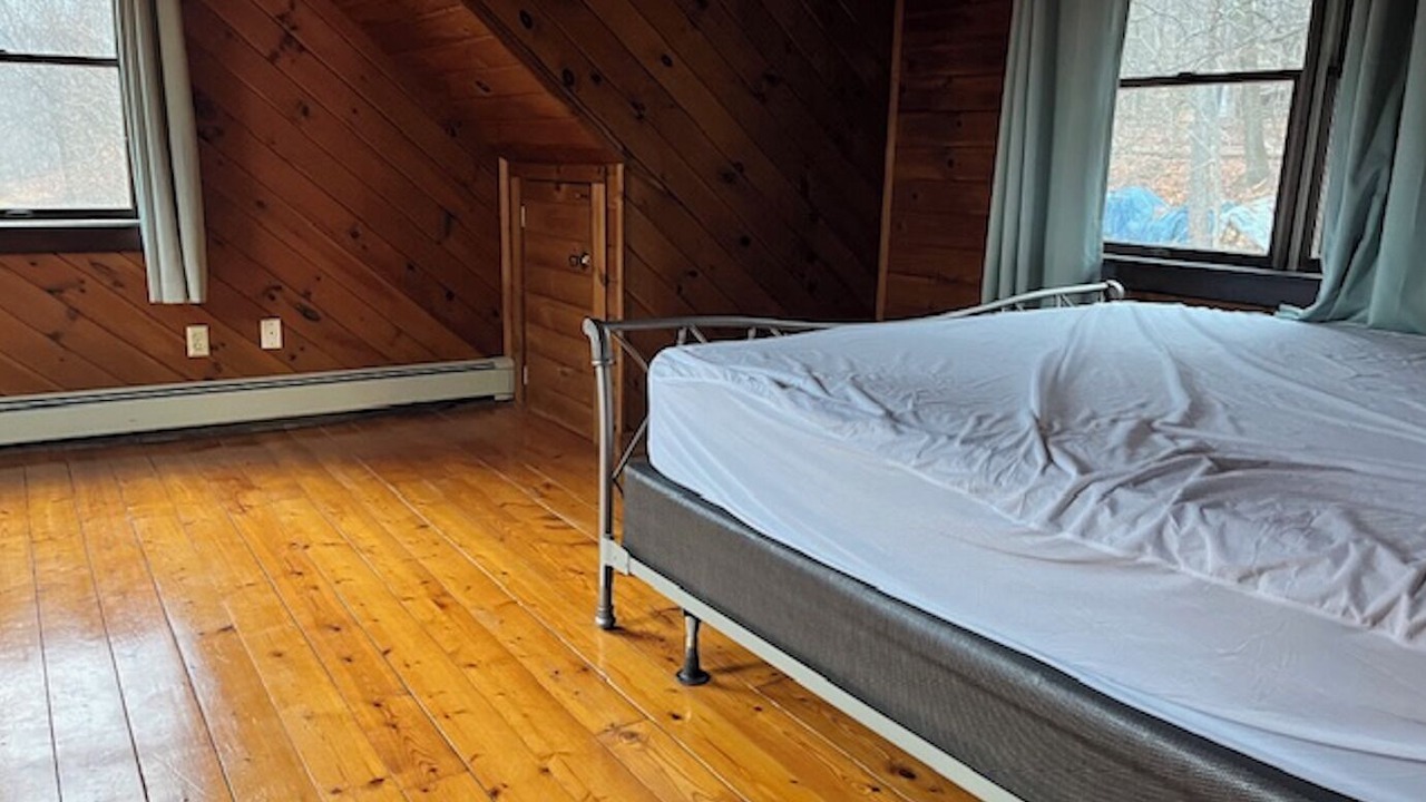 Photo of Bedroom in Bloomingburg