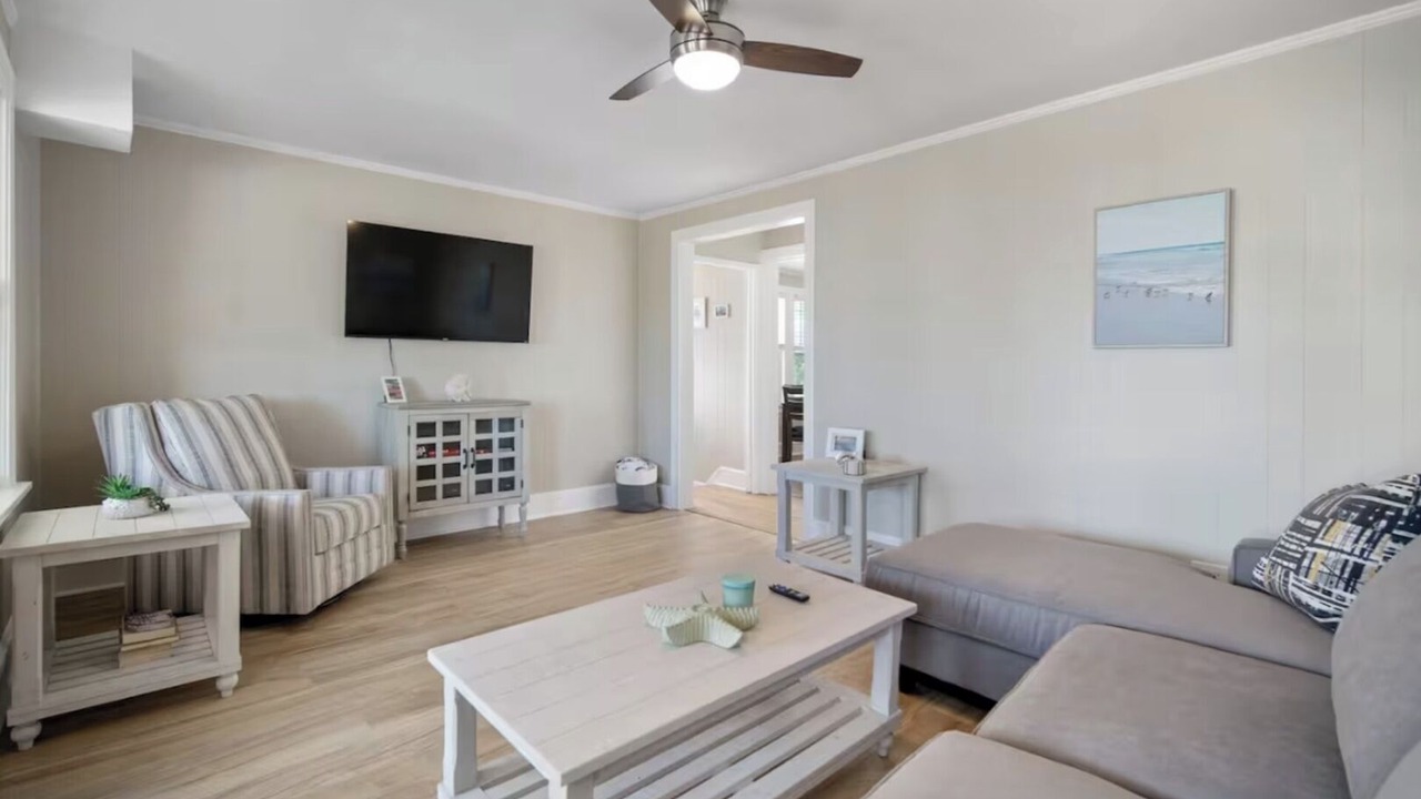 Photo of Livingroom in Margate City