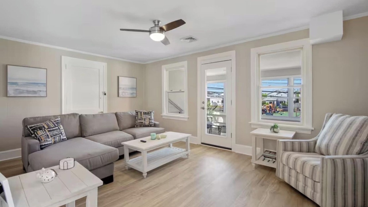 Photo of Livingroom in Margate City