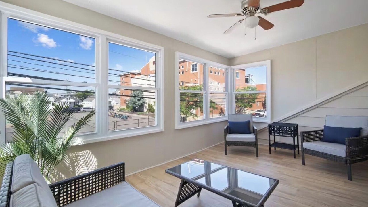 Photo of Livingroom in Margate City