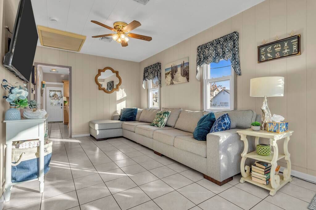 Photo of Livingroom in Ocean Gate