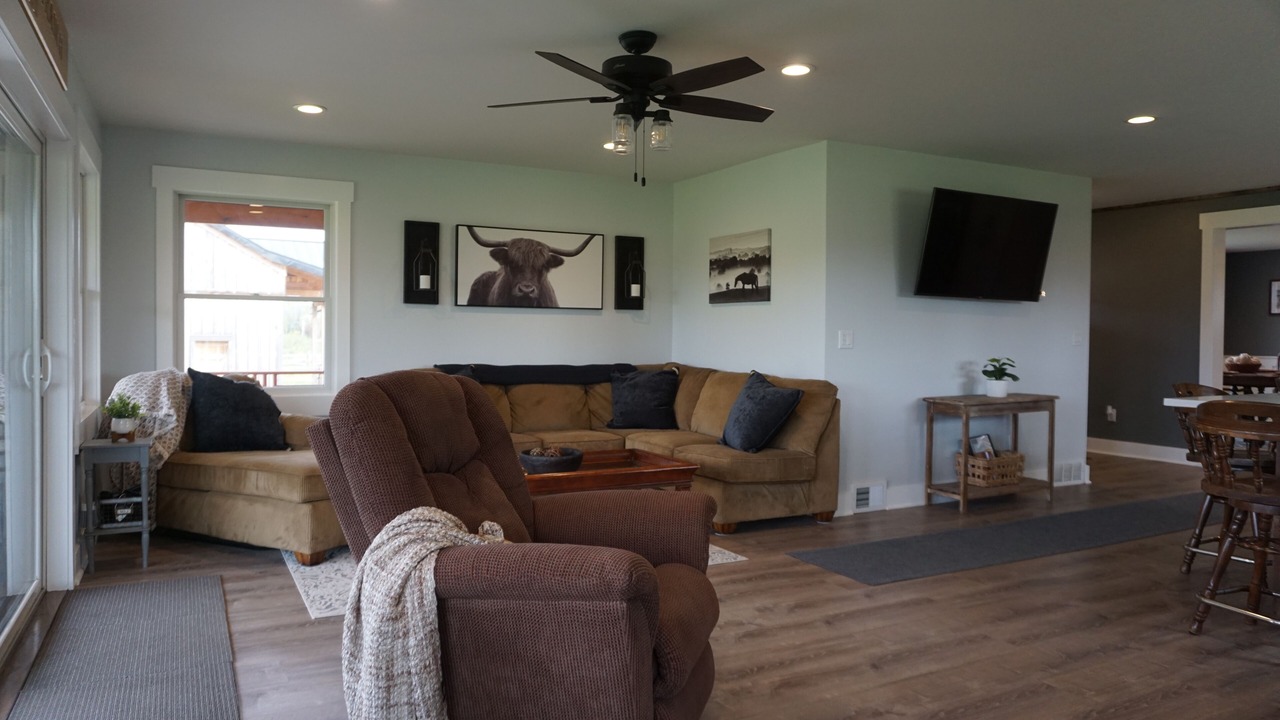 Photo of Livingroom in Crittenden