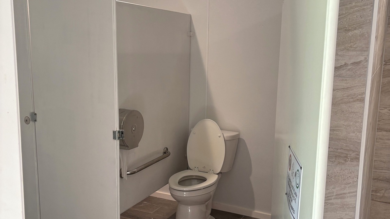 Photo of Bathroom in White Mills