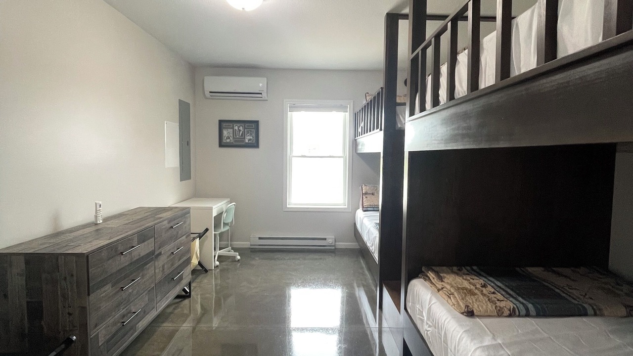 Photo of Bedroom in Oak Harbor