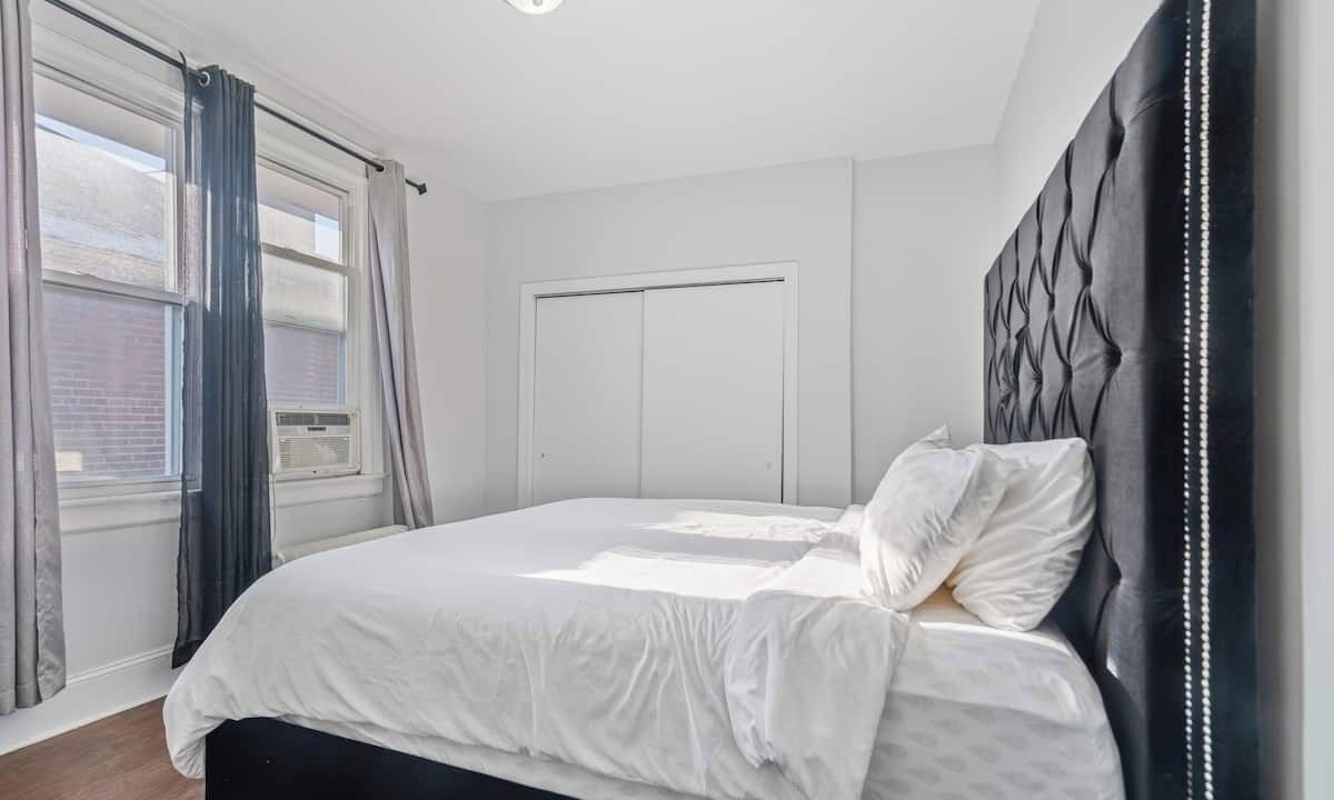 Photo of Bedroom in North Bergen