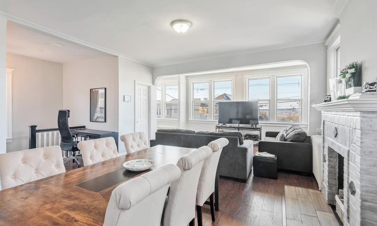 Photo of Livingroom in North Bergen