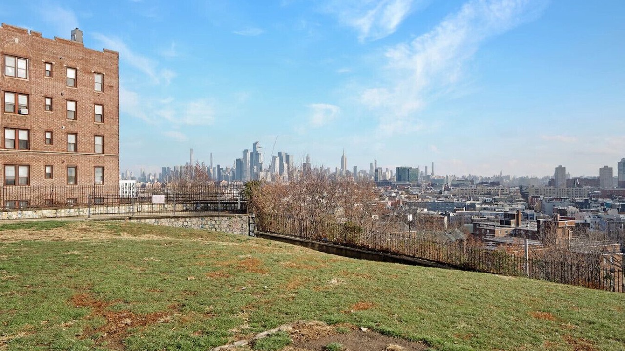 Photo of Others in The Heights