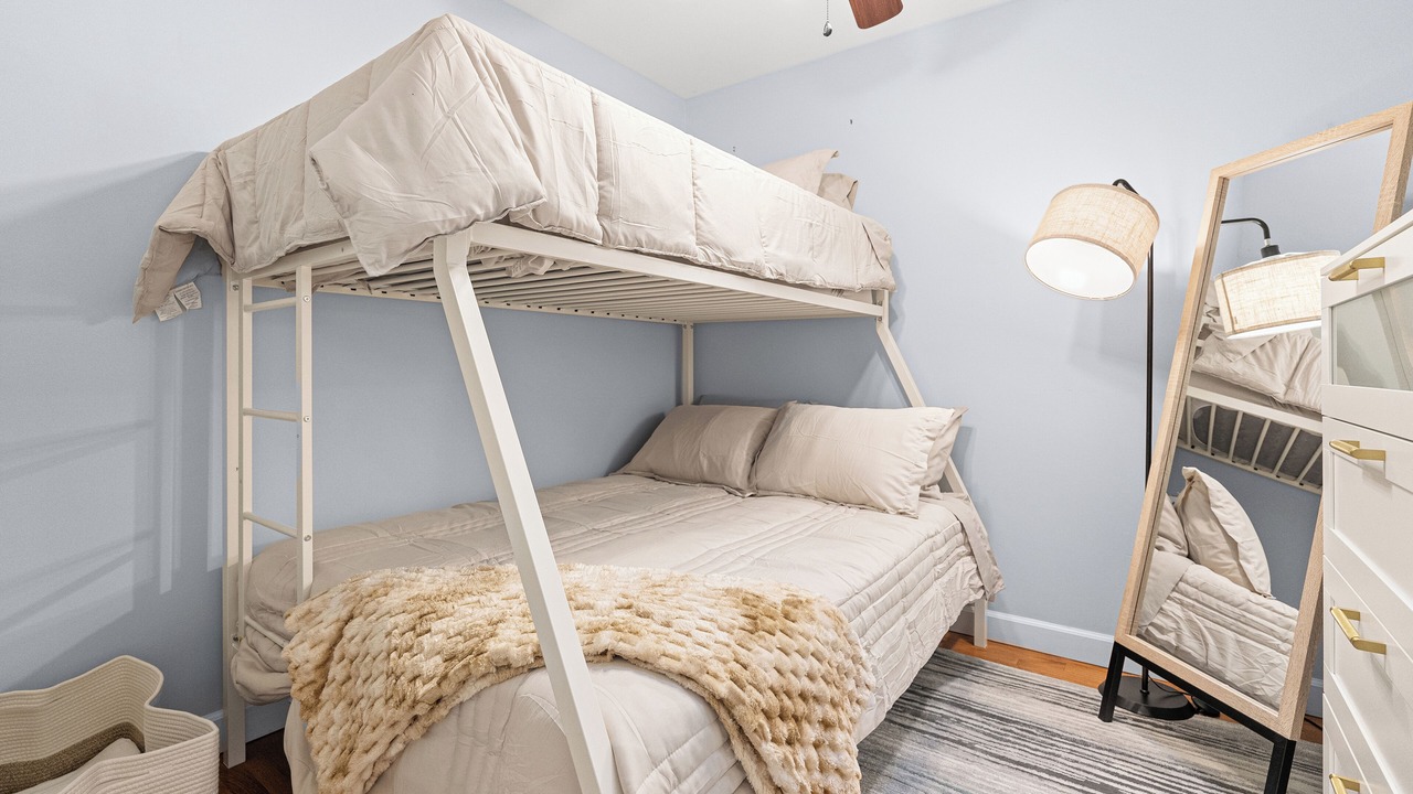 Photo of Bedroom in Potomac West
