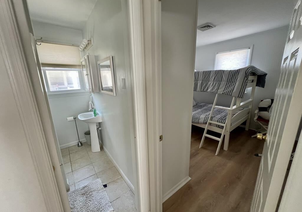 Photo of Bedroom in Townsend's Inlet