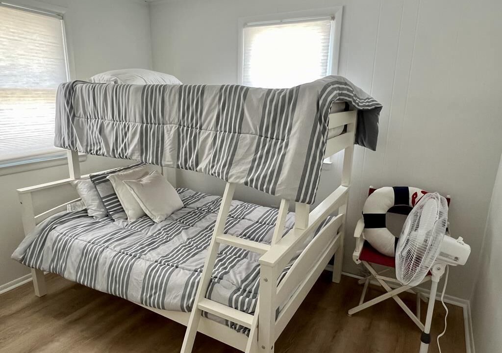 Photo of Bedroom in Townsend's Inlet