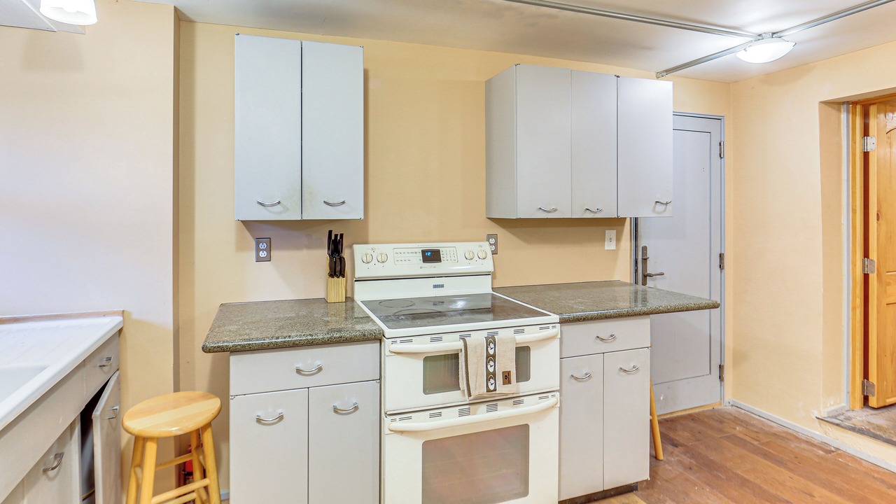 Photo of Kitchen in South Side Slopes