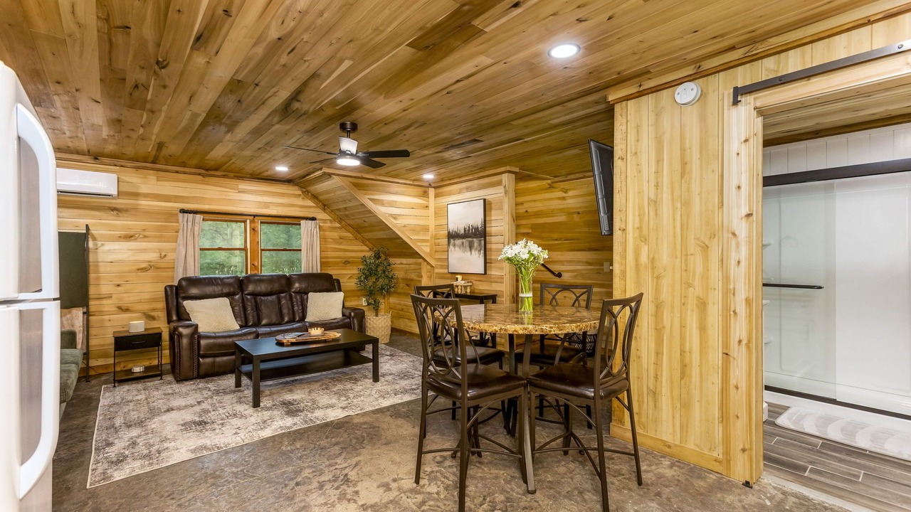 Photo of Livingroom in Rockbridge
