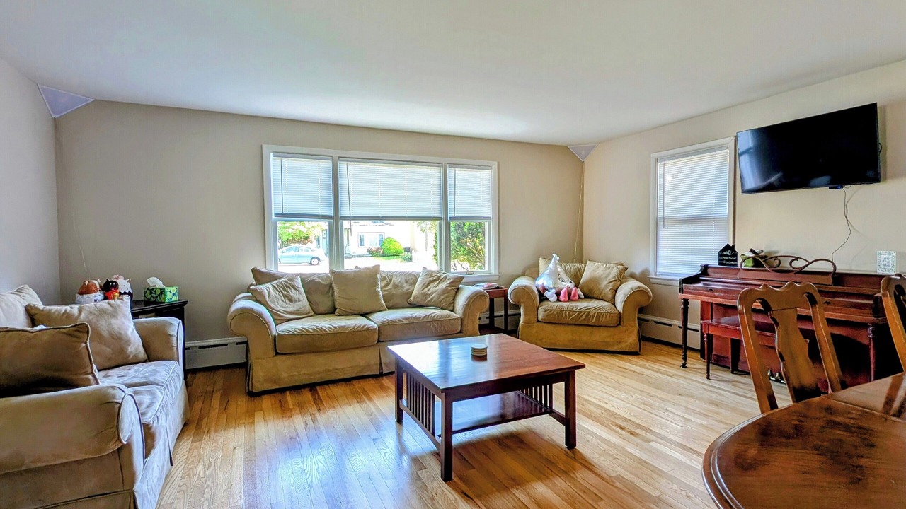 Photo of Livingroom in Palmyra