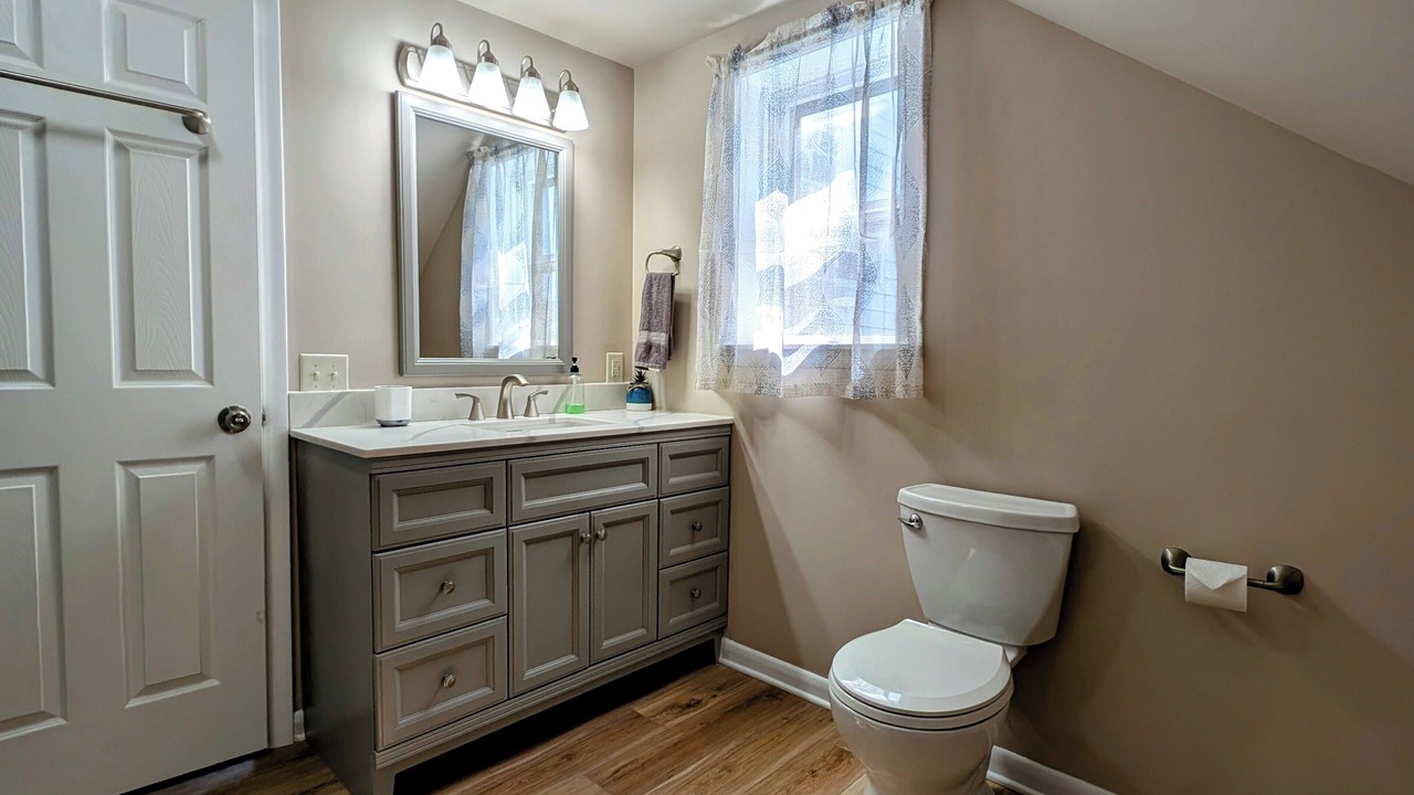 Photo of Bathroom in Palmyra