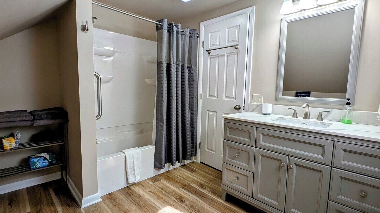 Photo of Bathroom in Palmyra