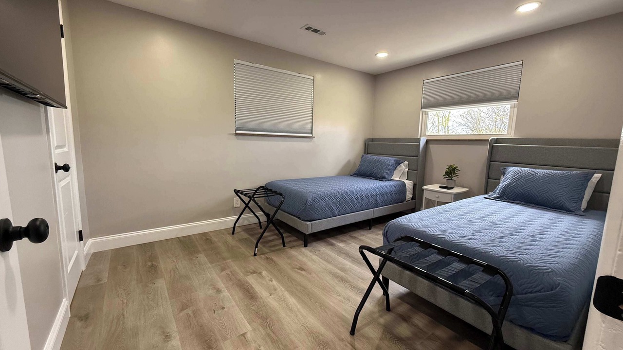 Photo of Bedroom in Roselawn Finance