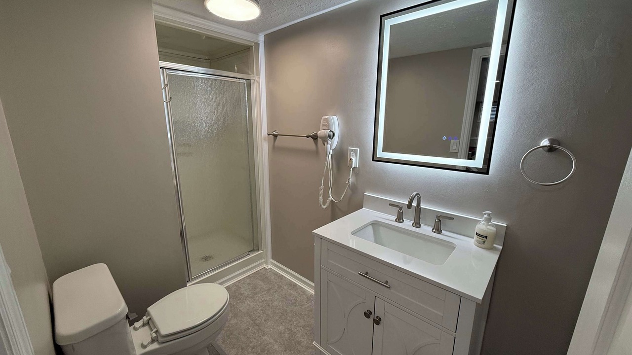 Photo of Bathroom in Roselawn Finance
