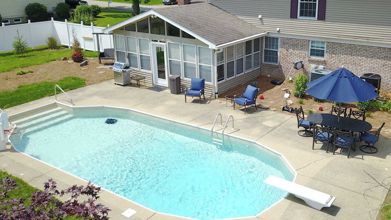 Photo of Outdoor in Roselawn Finance