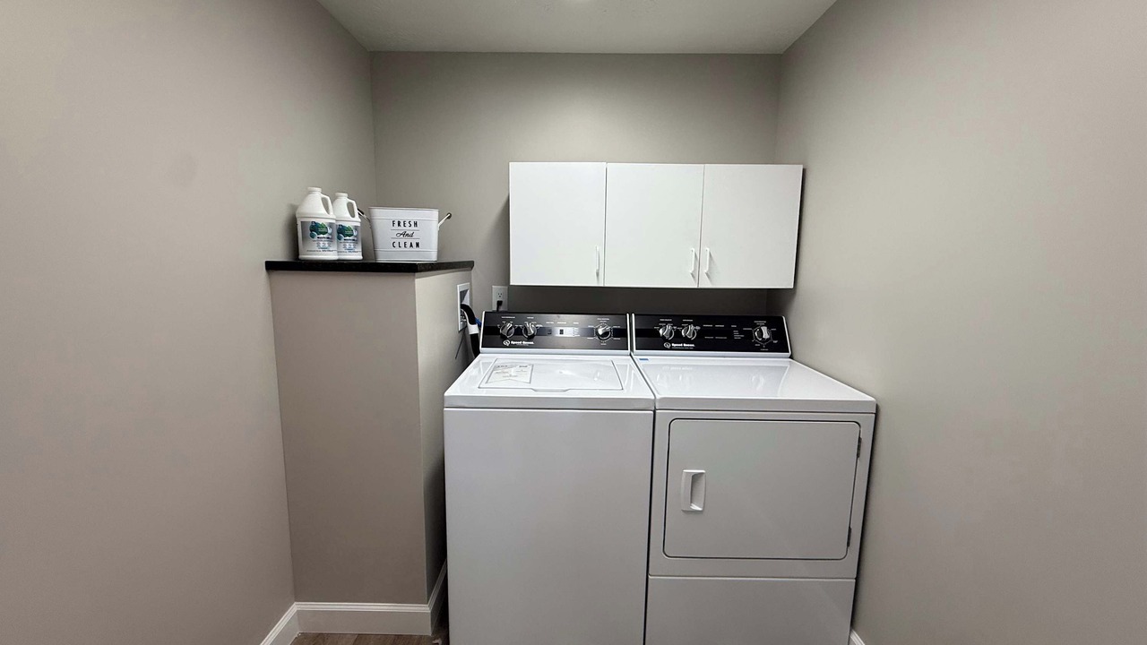 Photo of Bedroom in Roselawn Finance