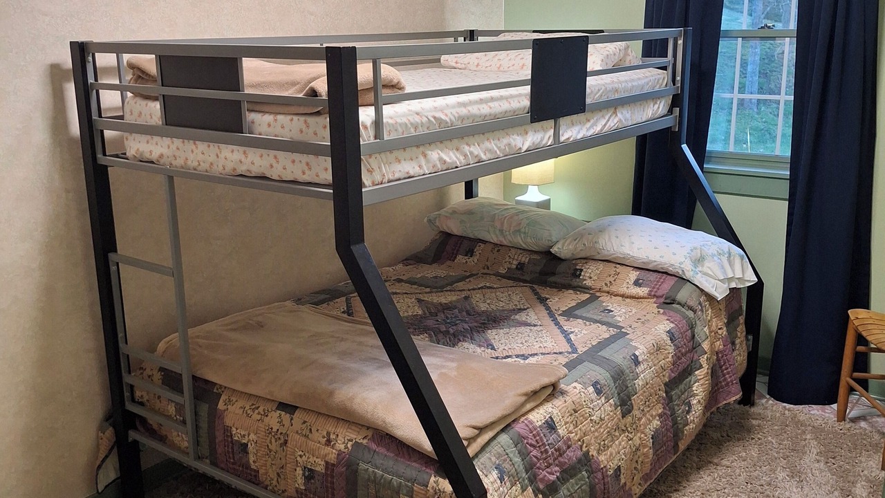 Photo of Bedroom in Gandeeville