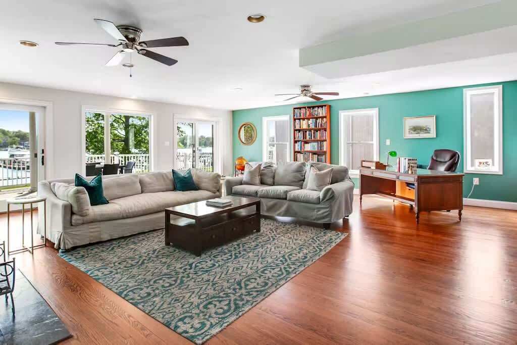 Photo of Livingroom in Annapolis