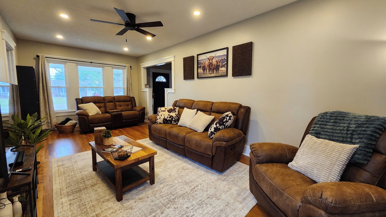 Photo of Bedroom in Elyria