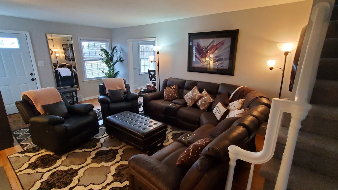 Photo of Livingroom in Erie