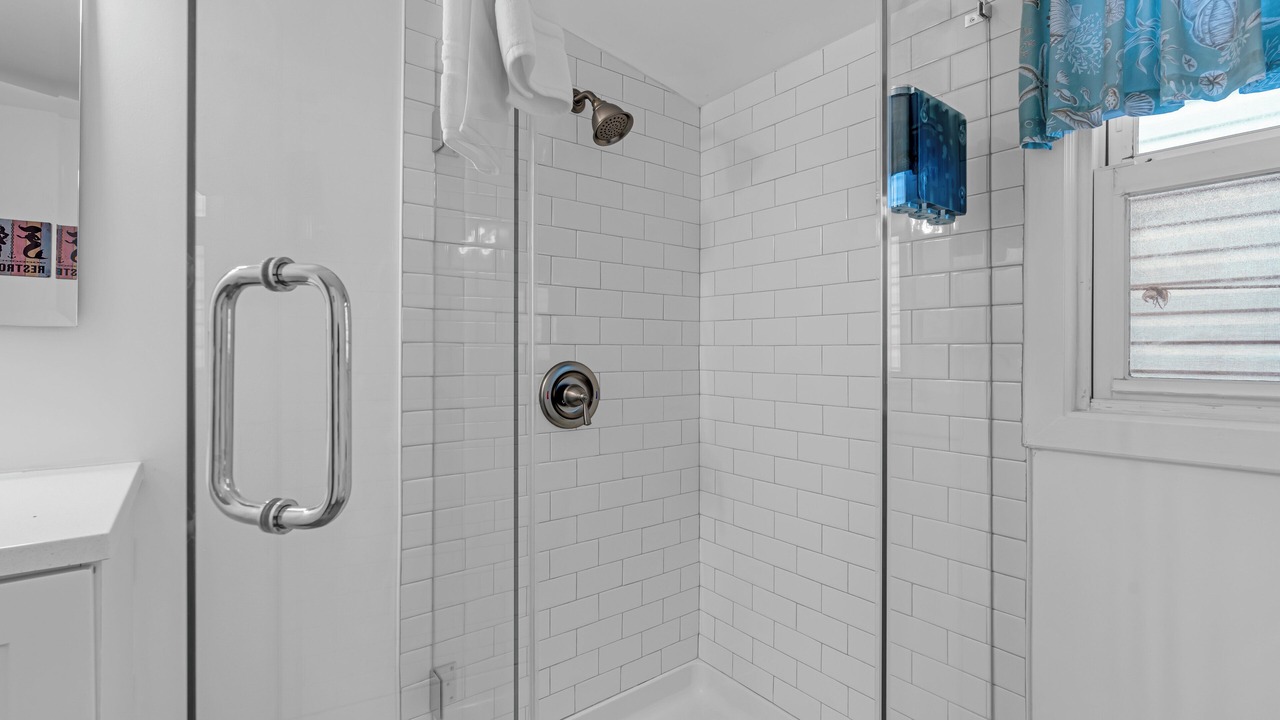Photo of Bathroom in Wall