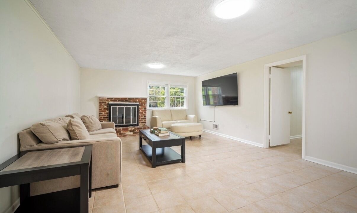 Photo of Livingroom in Colesville
