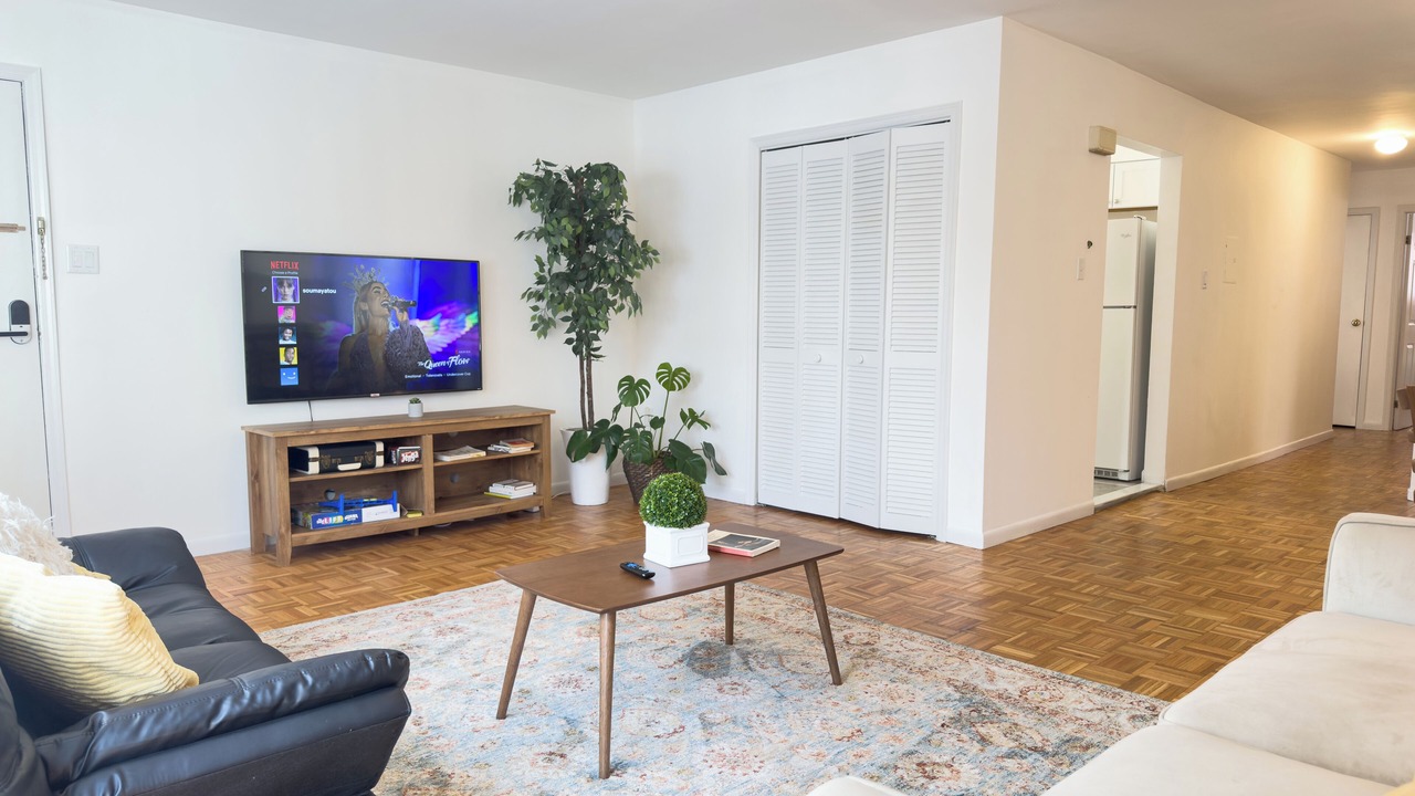 Photo of Livingroom in West New York