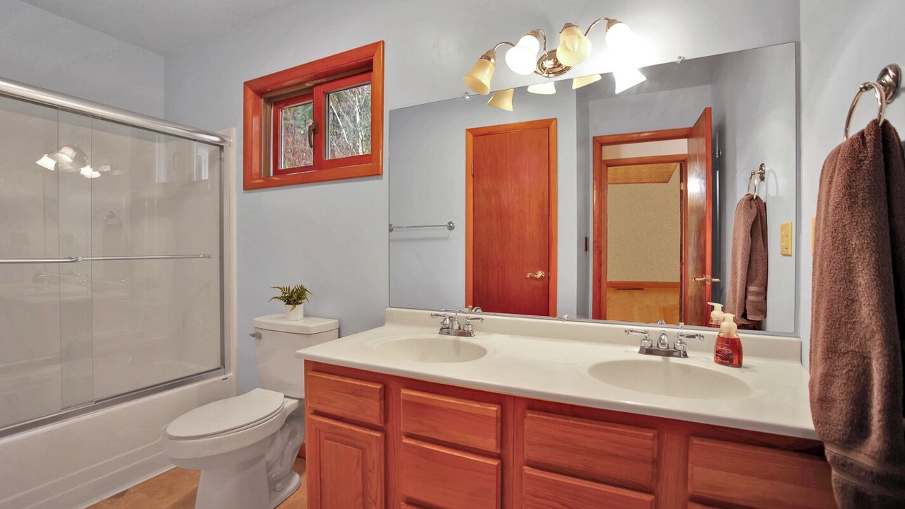 Photo of Bathroom in Mainesburg