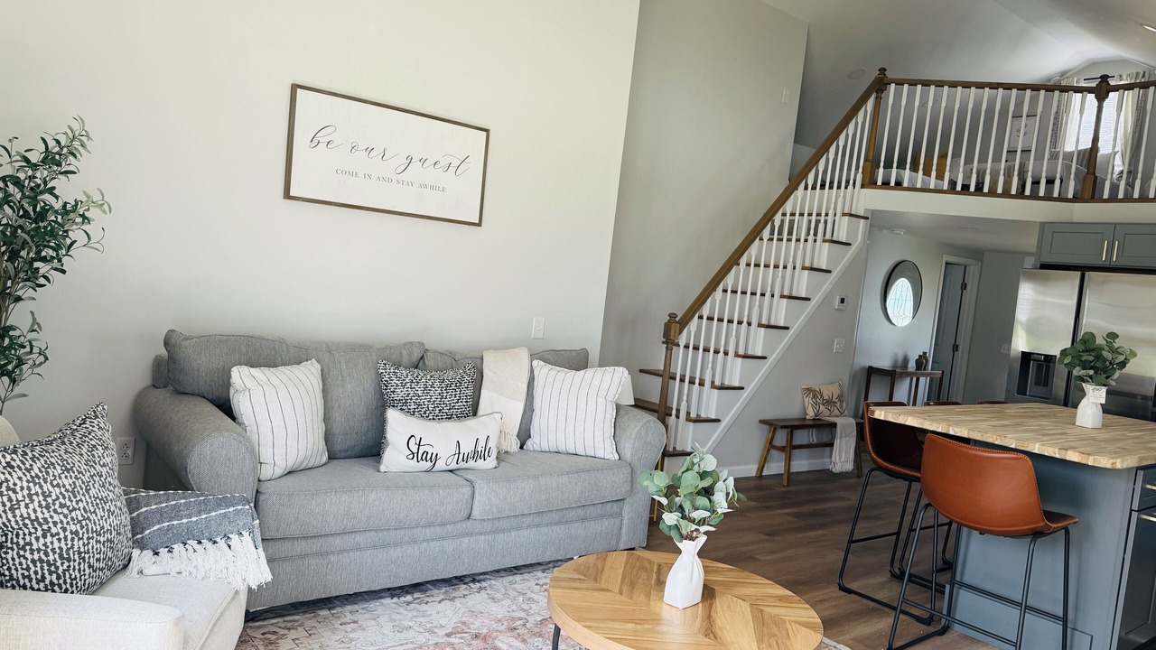 Photo of Livingroom in Edinboro