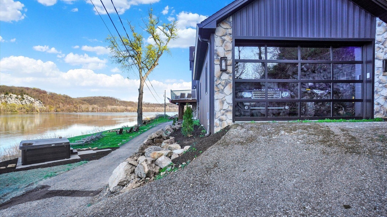 Photo of Outdoor in Columbia