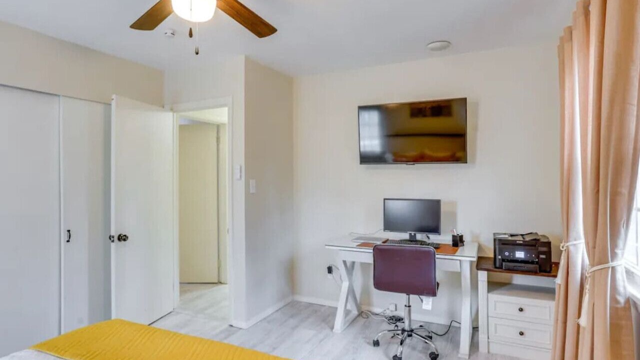 Photo of Bedroom in Lewisburg
