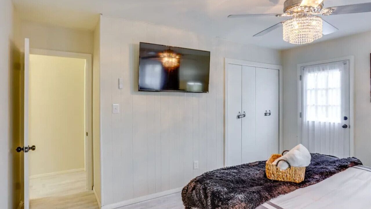 Photo of Bedroom in Lewisburg