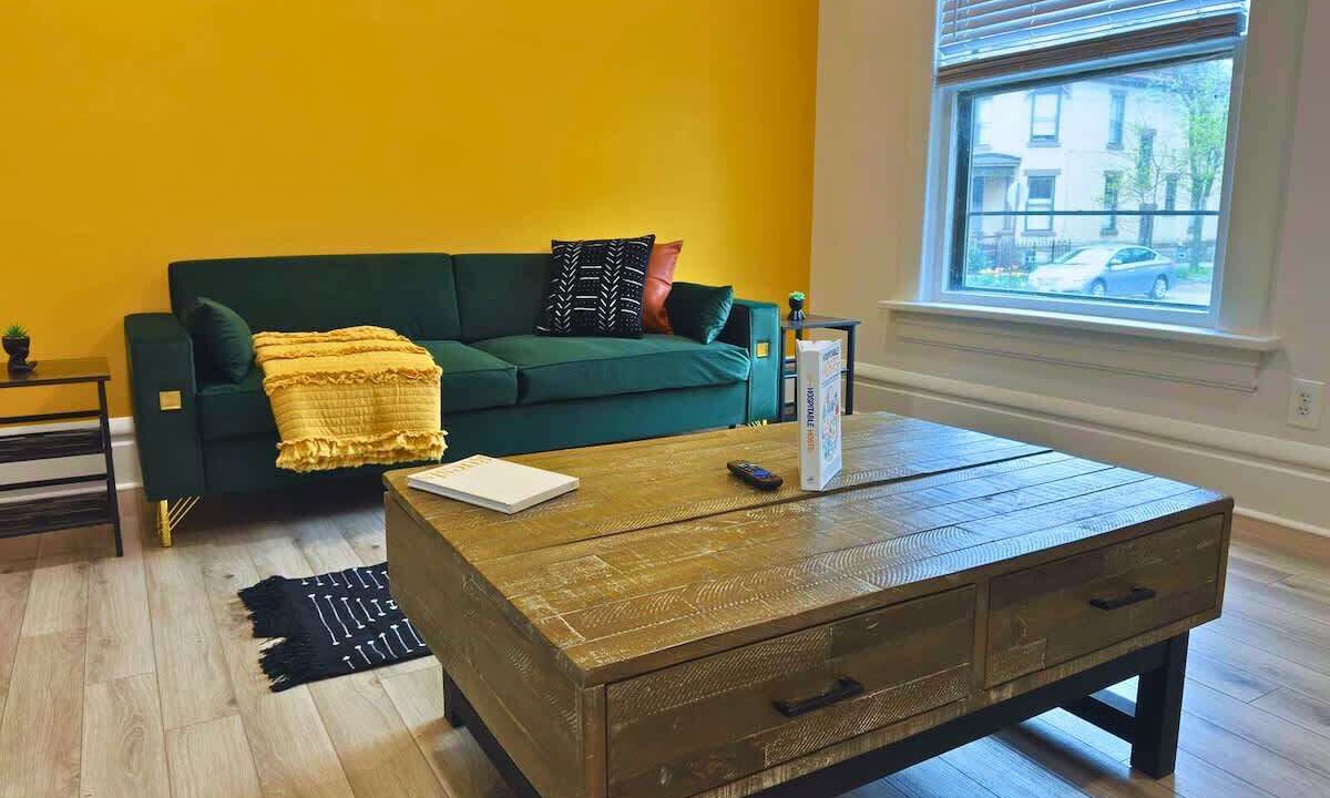 Photo of Livingroom in Victorian Village