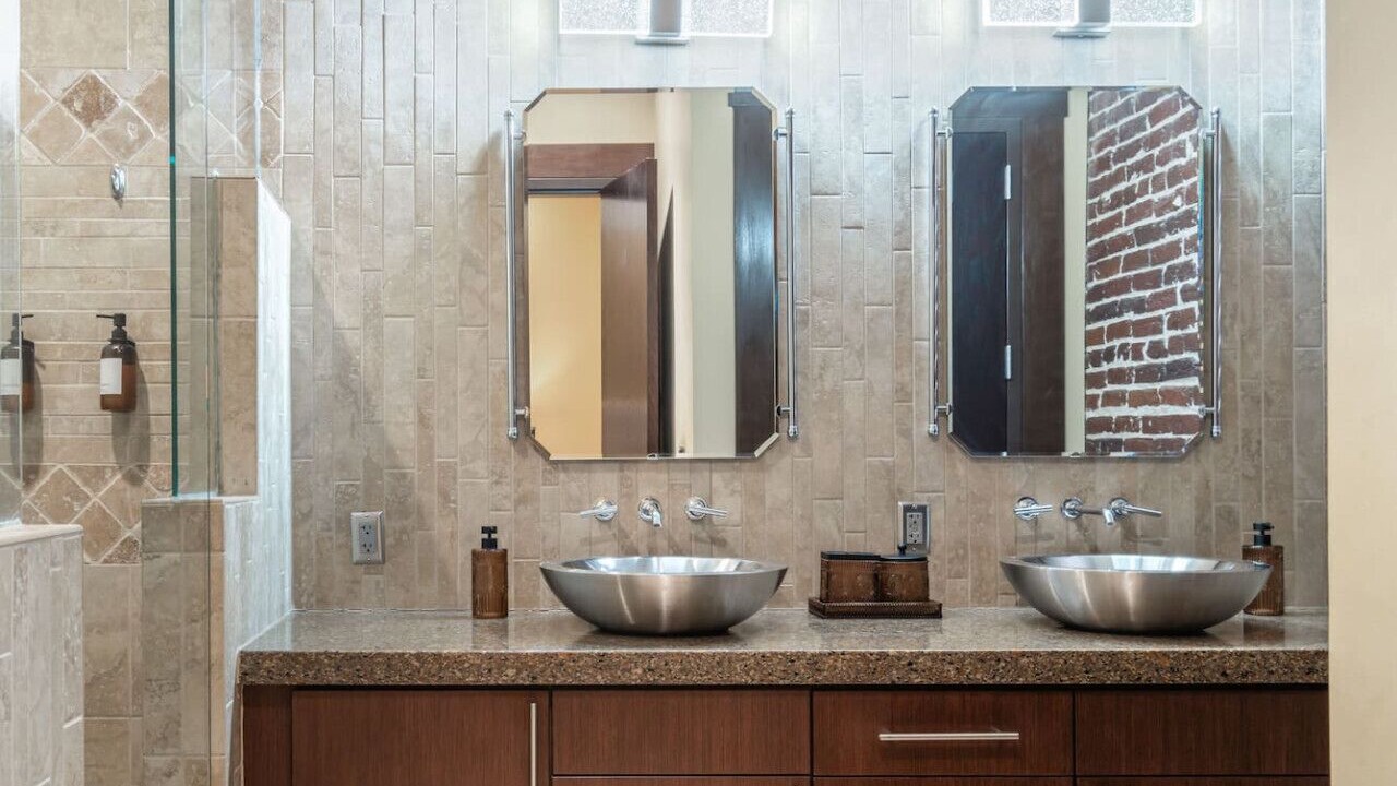 Photo of Bathroom in Old City