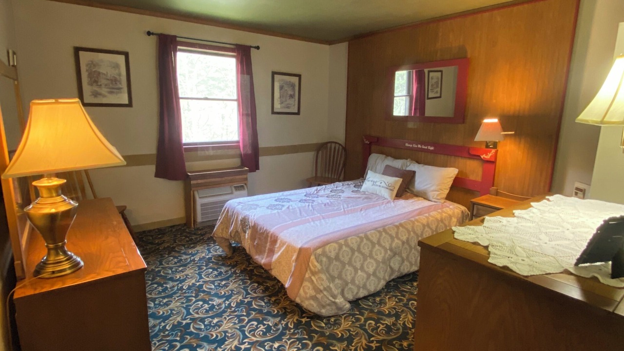 Photo of Bedroom in Cooksburg
