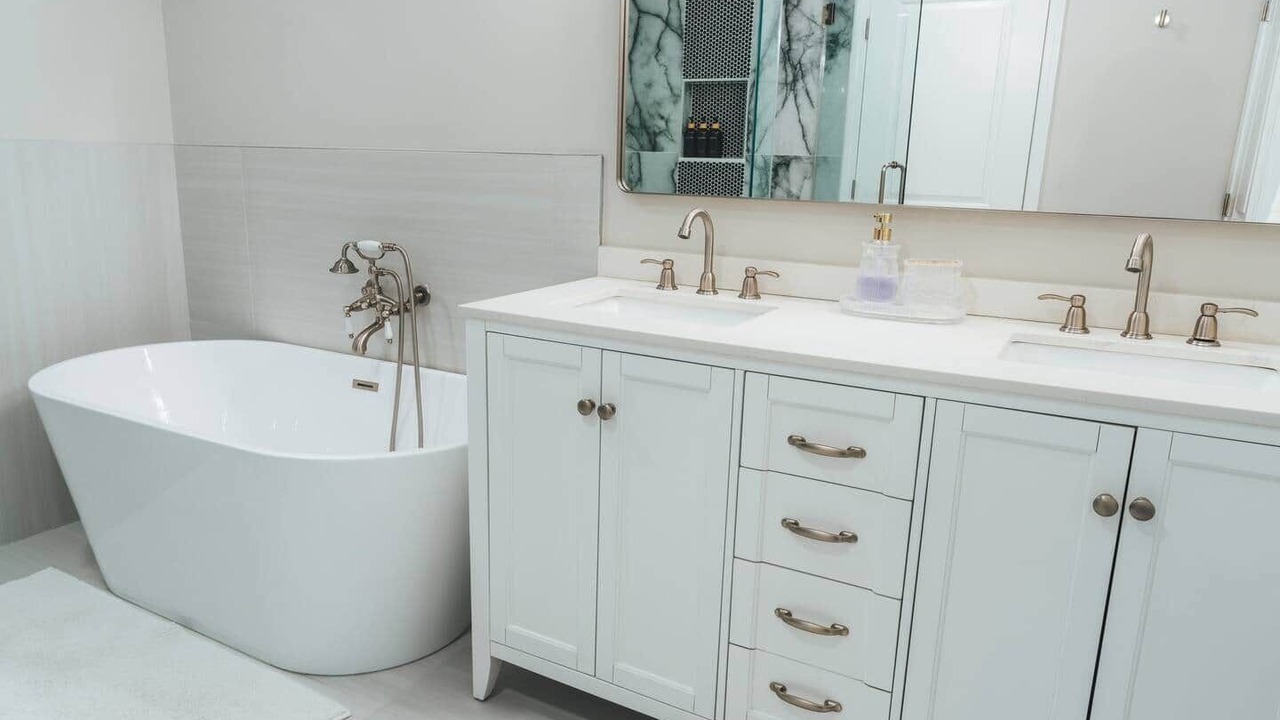 Photo of Bathroom in Long Branch