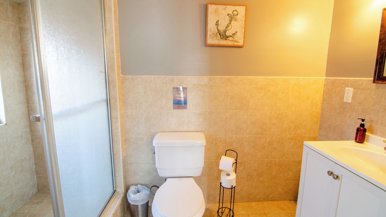 Photo of Bathroom in North Bergen