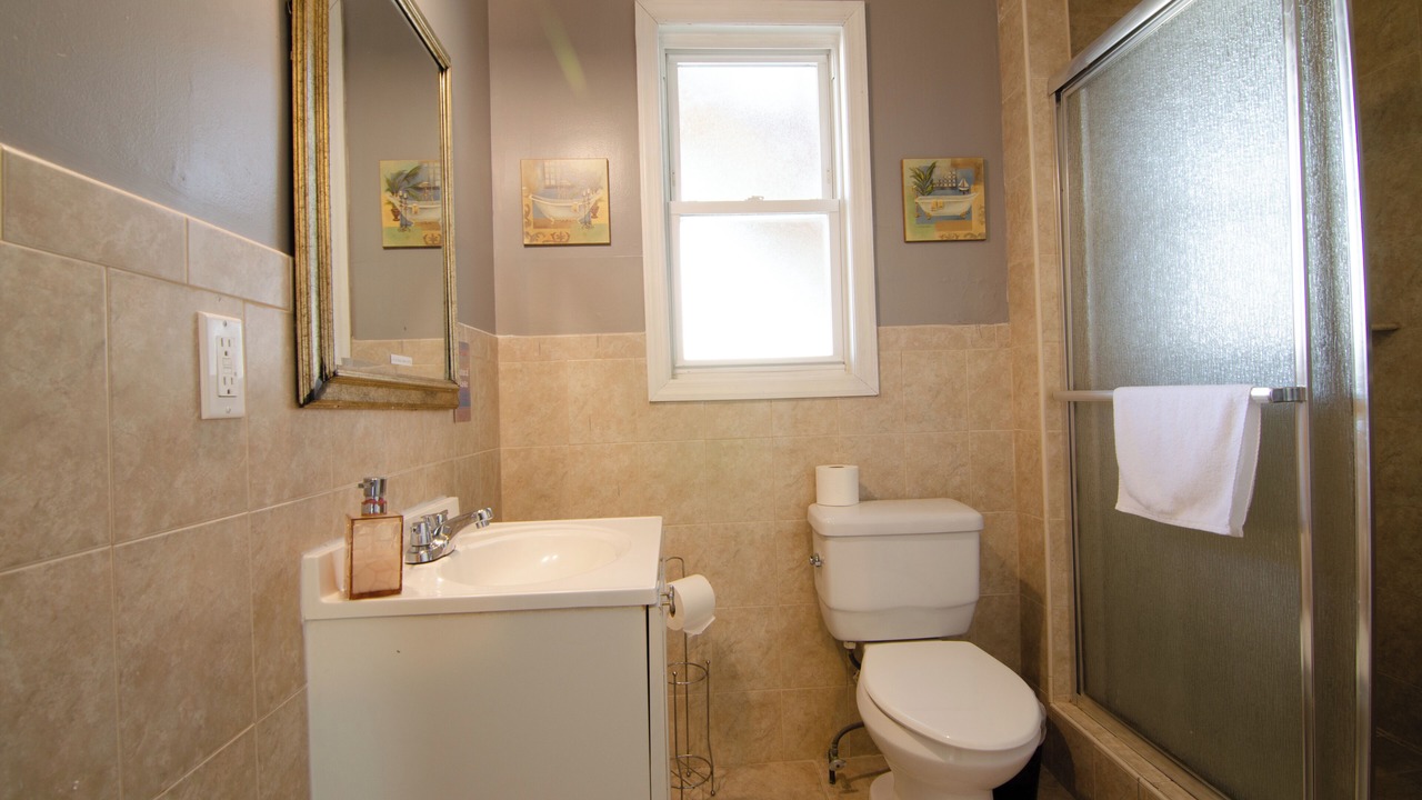 Photo of Bathroom in North Bergen