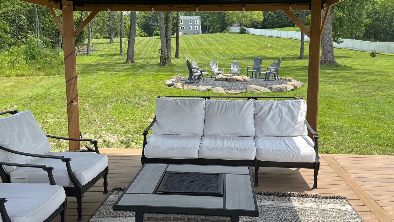 Photo of Livingroom in Middle Hope