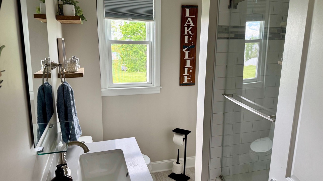 Photo of Bathroom in Middle Hope