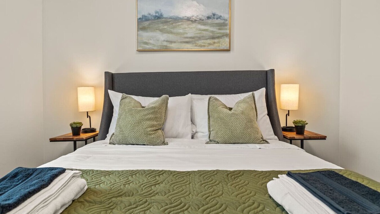 Photo of Bedroom in Southwest Center City