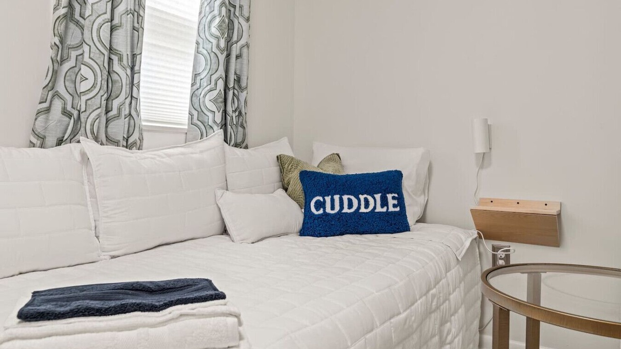 Photo of Bedroom in Southwest Center City