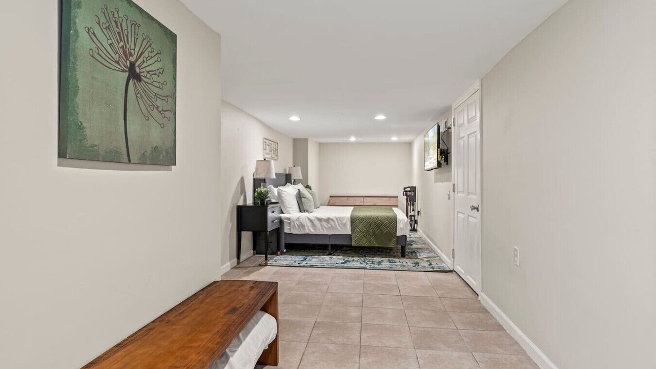 Photo of Bedroom in Southwest Center City