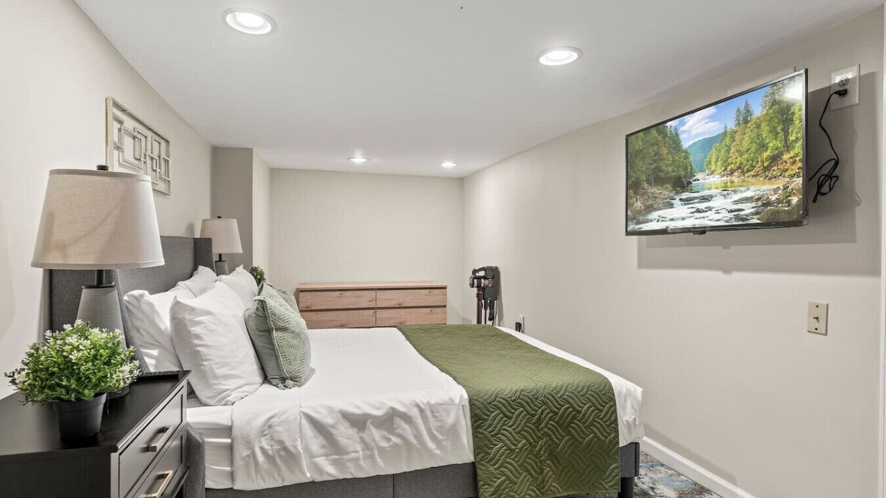 Photo of Bedroom in Southwest Center City