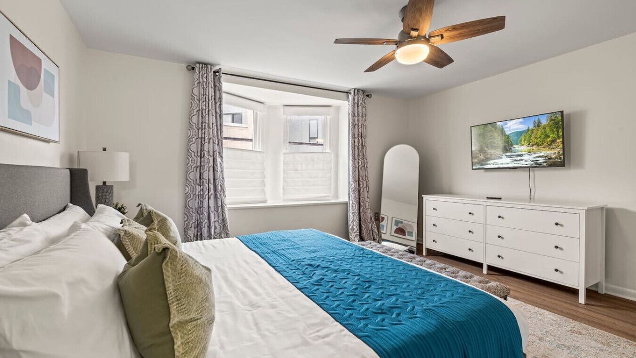Photo of Bedroom in Southwest Center City