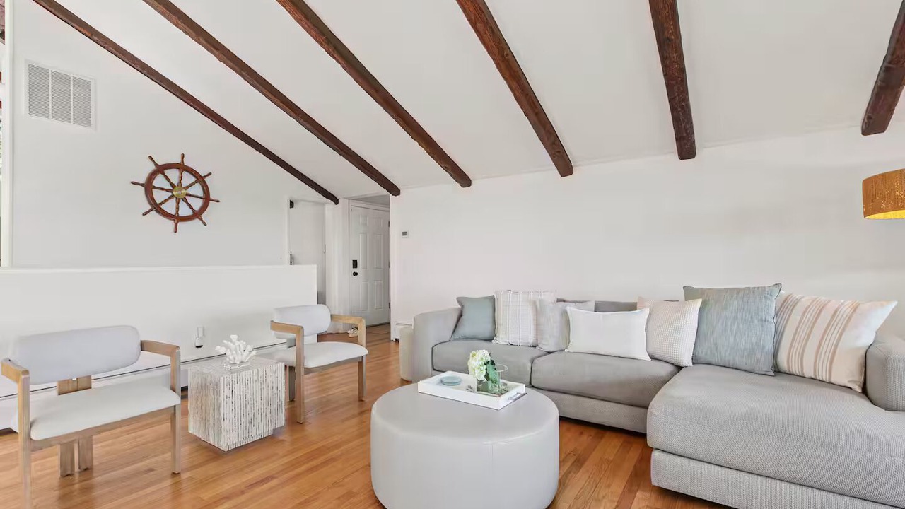 Photo of Livingroom in Chesapeake Ranch Estates-Drum Point